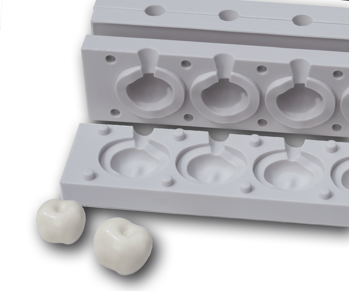 Witte siliconen voedingsmal om kersen te gieten